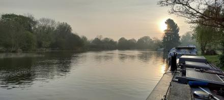 Sunrise at the Leisure Centre moorings. : Leo at Windsor Leisure Centre Moorings (Taken on Sunday 17th April 2022)<br />