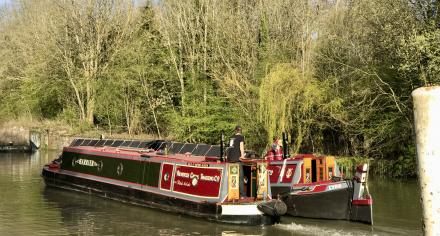 Motor and Butty Breasted Up : Lyra at The Boat Inn (Birdingbury) (Taken on Thursday 11th April 2019)<br />