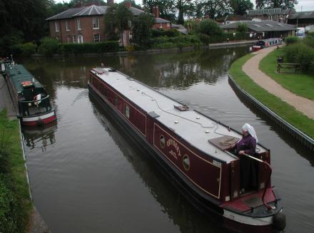 Boat heading from the basin towards Hurleston : Odyssey at Ellesmere Branch Junction (Taken on Thursday 15th July 2004)<br />