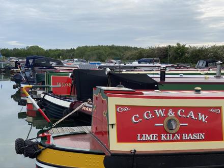 The sunrise (next day) does not equal the previous sunset : Bruizer at Dunchurch Pools Marina (Taken on Friday 4th June 2021)<br />